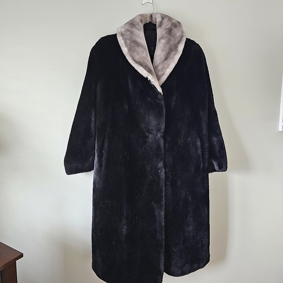 Vintage 1960's Princetons Ollegro Black Unstructured Long Faux Fur Coat - Picture 4 of 11